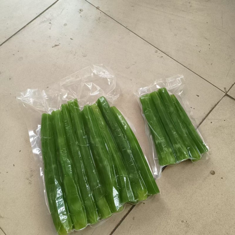 去皮莴笋肉，三青莴笋杆子，三青莴笋，产地直发，真空包装