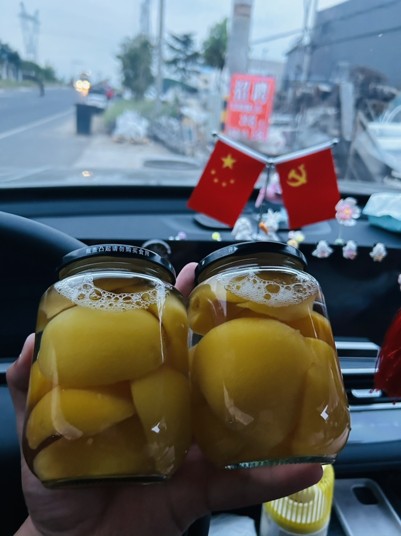 黄桃罐头加糖大量现货有需要的老板欢迎联系