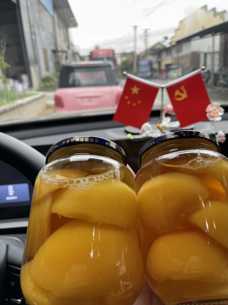 黄桃罐头加糖大量现货有需要的老板欢迎联系