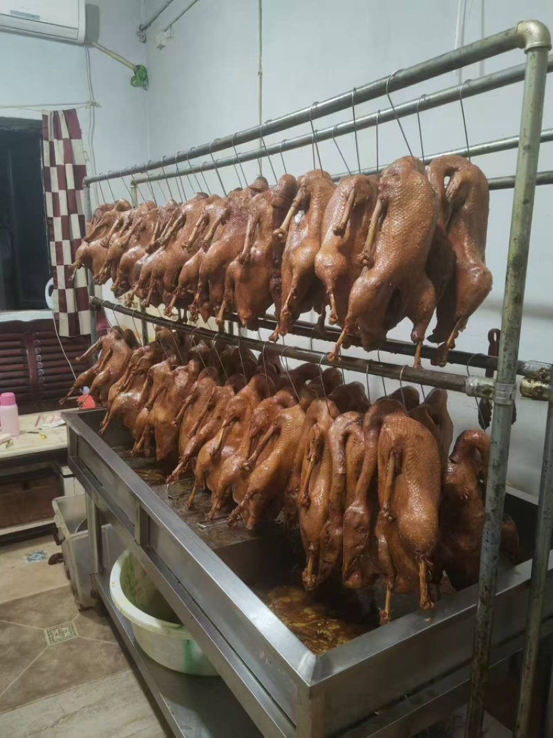 重庆荣昌卤鹅重庆特产卤鹅卤肉特色美食私房菜