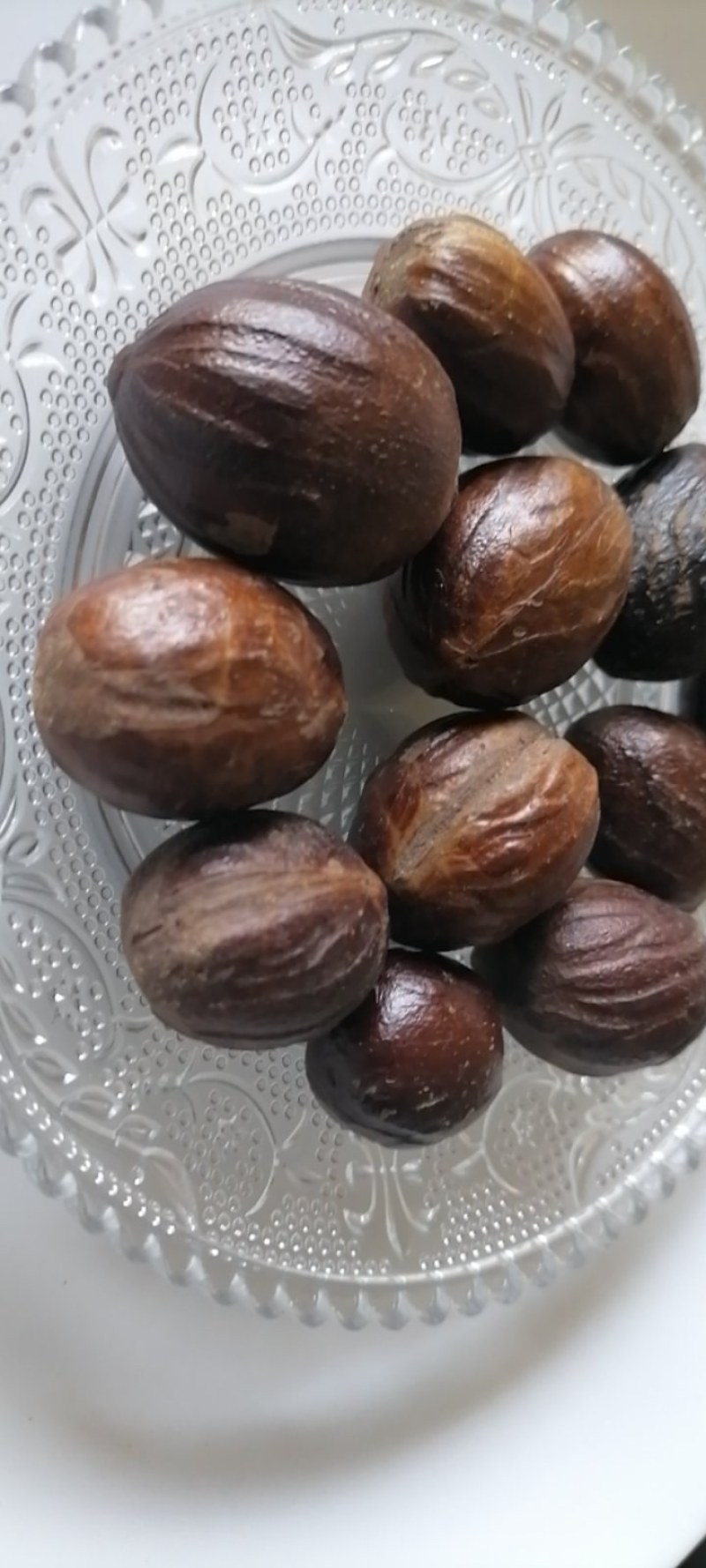 印尼，斯里兰卡的圆香果，当地的有的香果，味重，个大