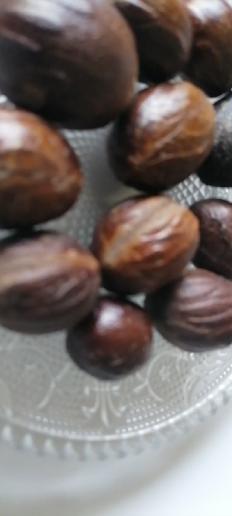印尼，斯里兰卡的圆香果，当地的有的香果，味重，个大