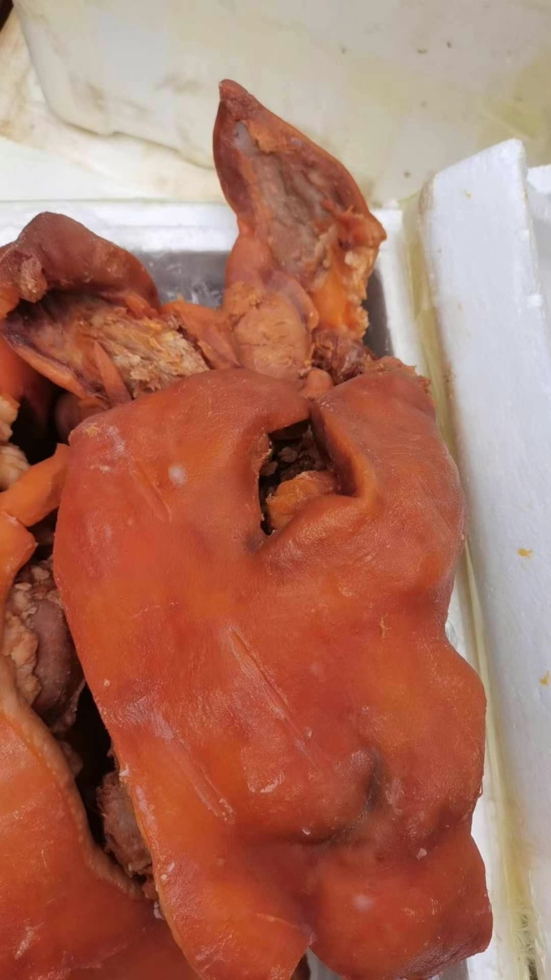 全熟卤猪头肉，价格实惠，去骨带拱嘴，核桃肉，香味十足