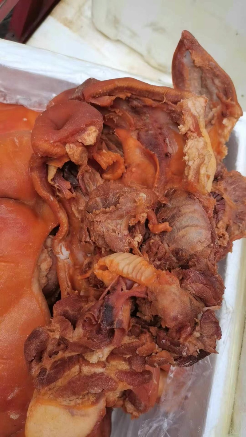 全熟卤猪头肉，价格实惠，去骨带拱嘴，核桃肉，香味十足