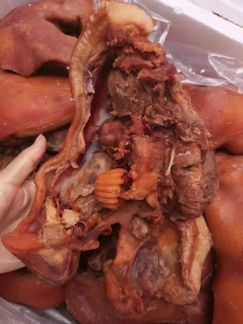 全熟卤猪头肉，价格实惠，去骨带拱嘴，核桃肉，香味十足