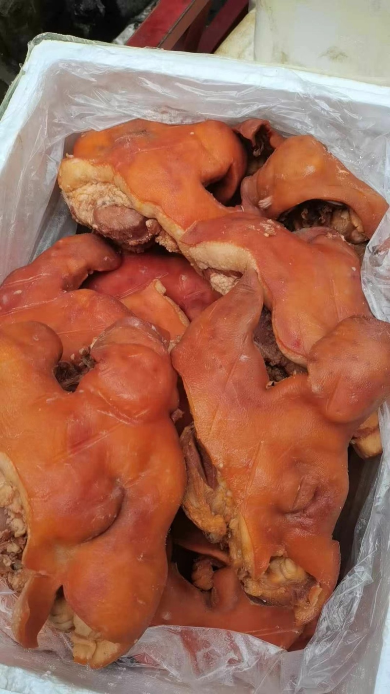 全熟卤猪头肉，价格实惠，去骨带拱嘴，核桃肉，香味十足