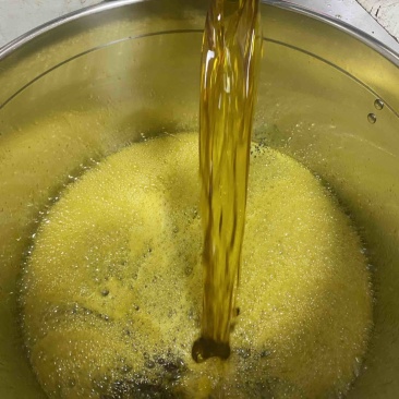 农家纯菜籽油11元一斤，现榨现装现发，品质保证
