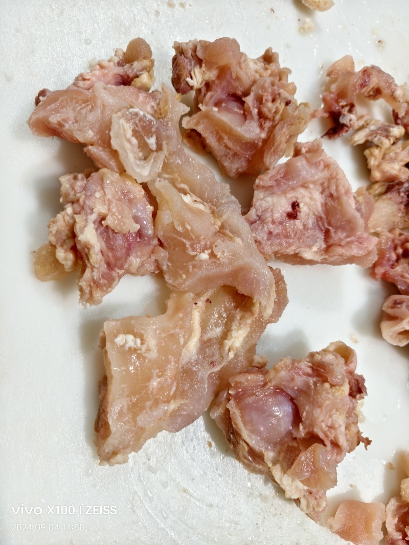筋头巴脑，熟度好，有筋有肉