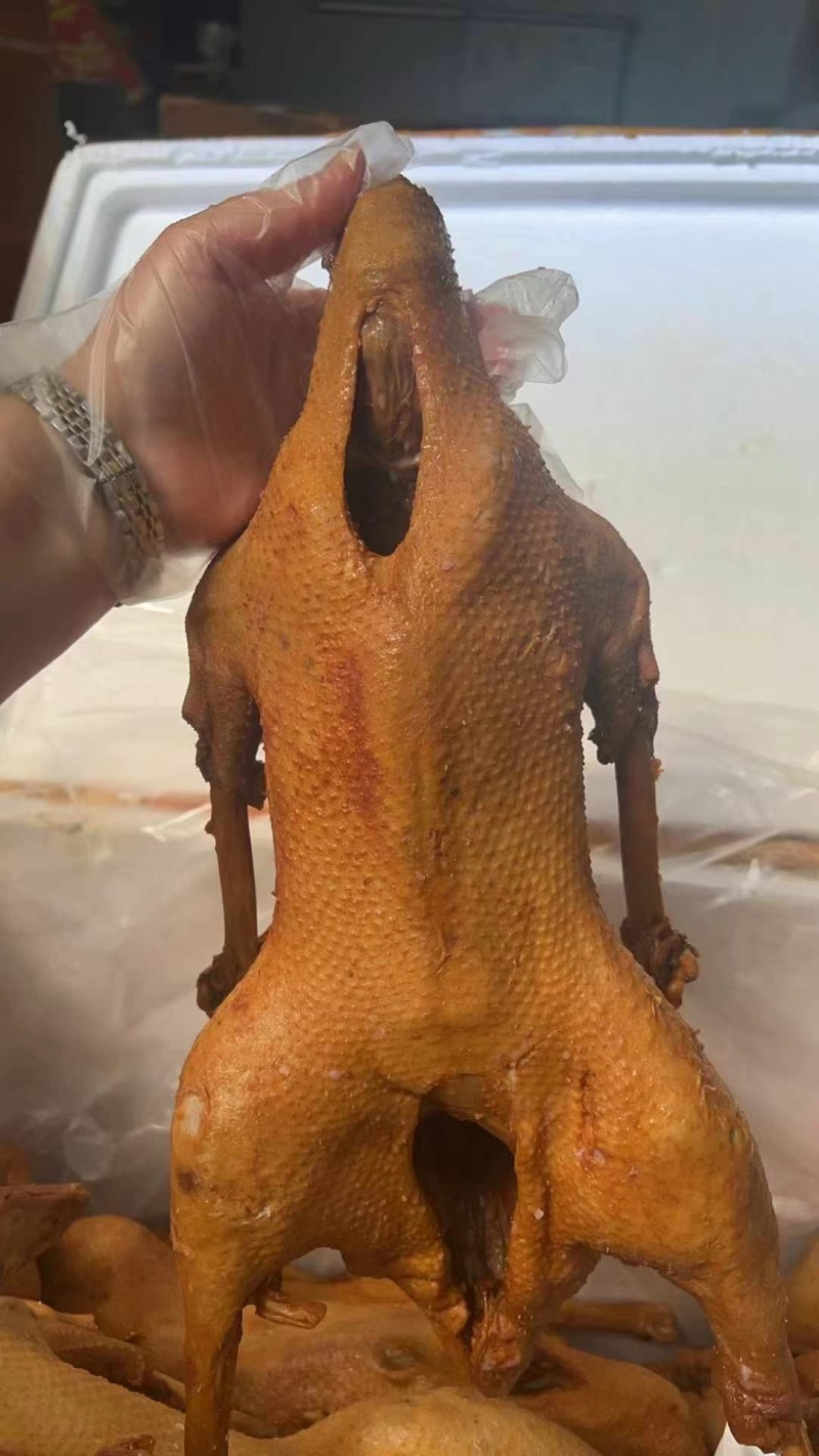 【卤味】卤鹅，全熟卤鹅正宗荣昌卤鹅厂家直销批发