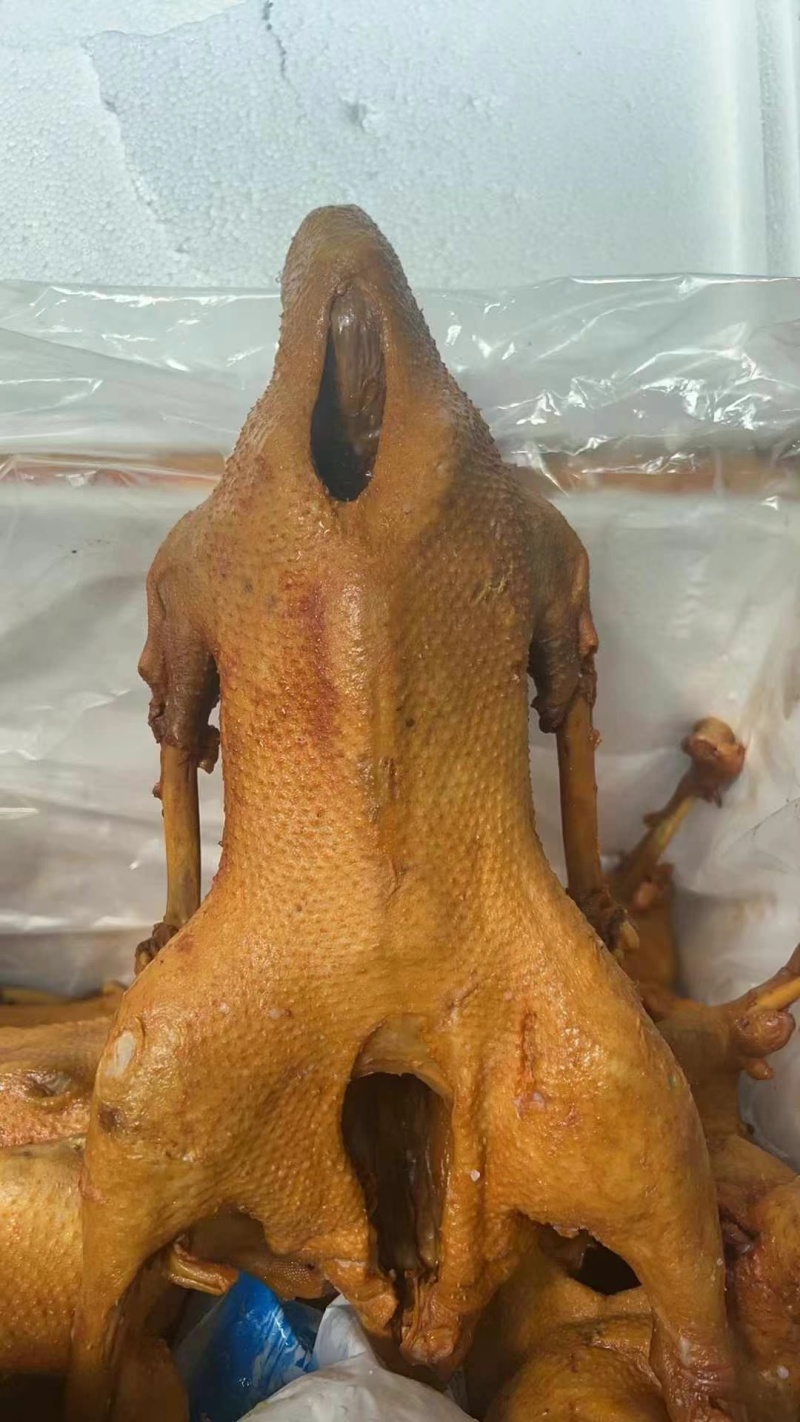 【卤味】卤鹅，全熟卤鹅正宗荣昌卤鹅厂家直销批发