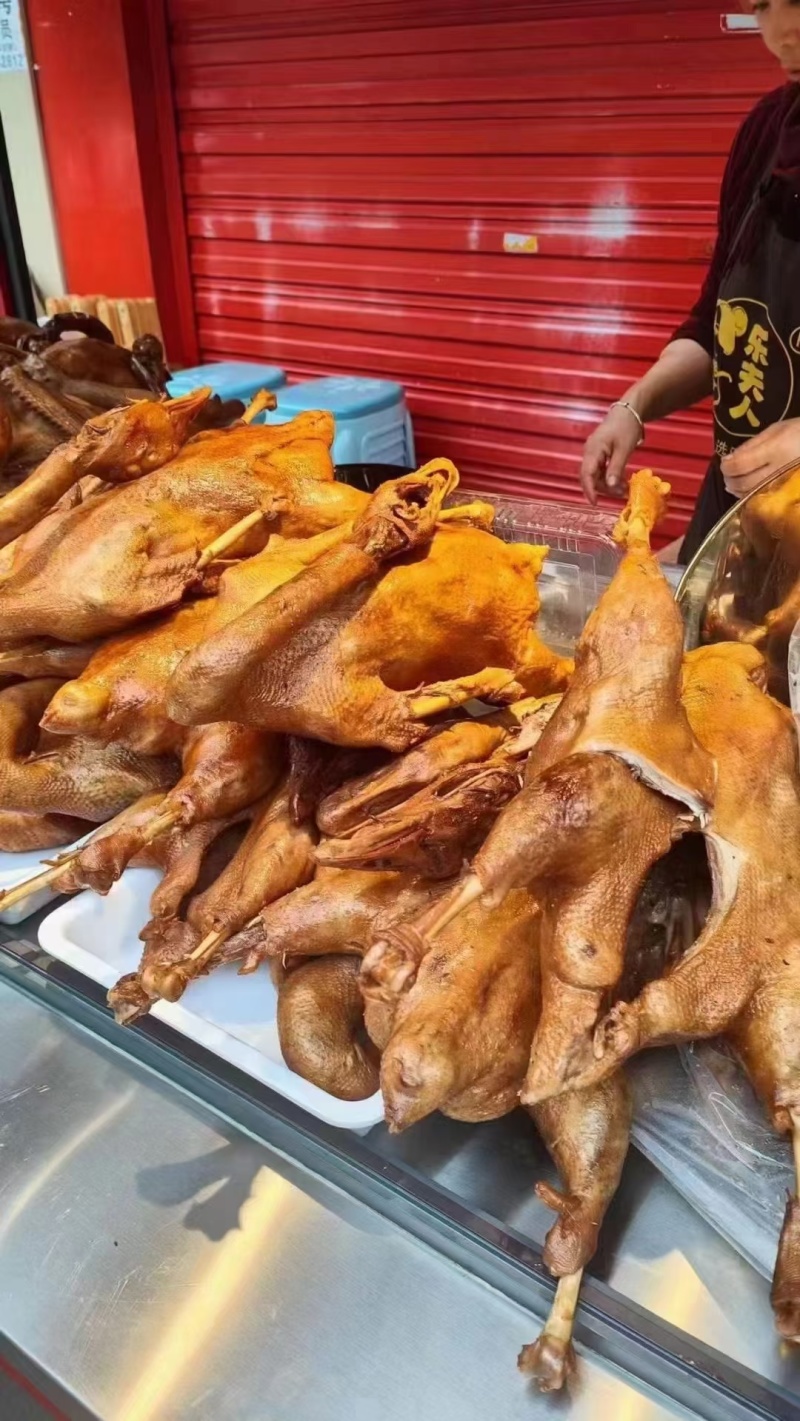 【卤味】全熟卤鹅加热即食预制菜地摊卤菜店通用