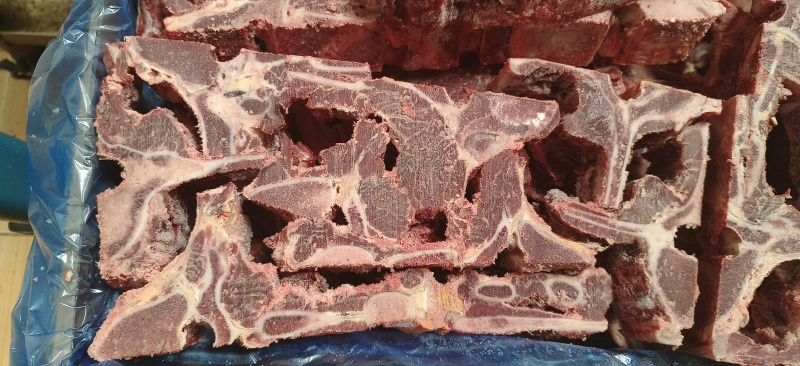 486牛脊骨23年12月货到货一柜带肉率很高