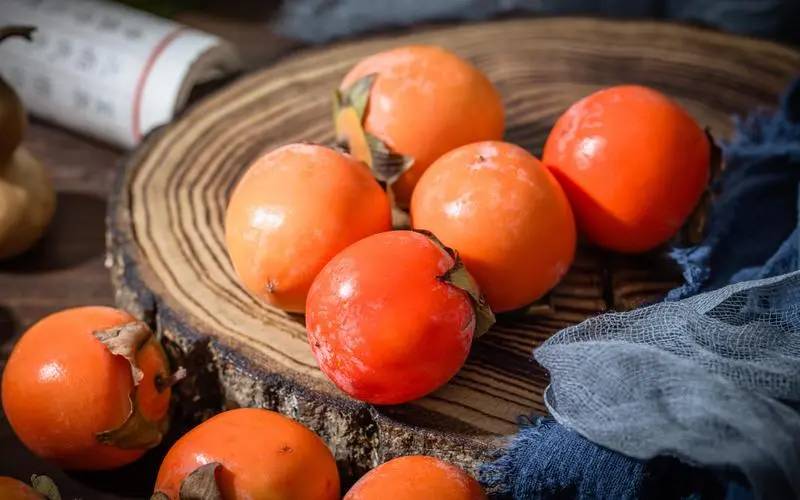 柿子与海鲜不能同食示意图