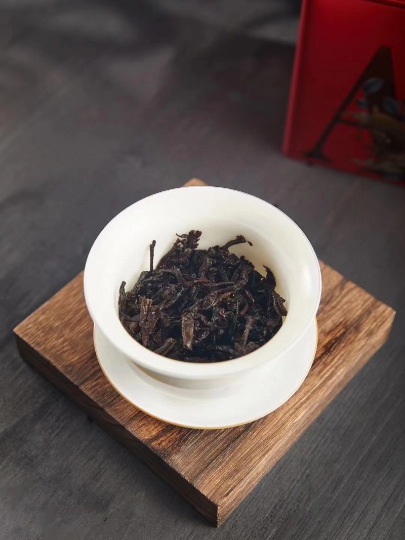 冰岛宫廷普洱熟茶，昆明干仓存放，宫廷原料，口感醇厚，汤色
