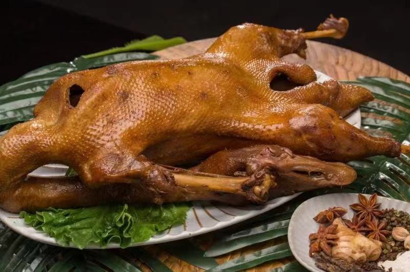 【卤味】荣昌卤鹅全熟卤鹅坝坝宴餐饮熟食一件批发厂家直销