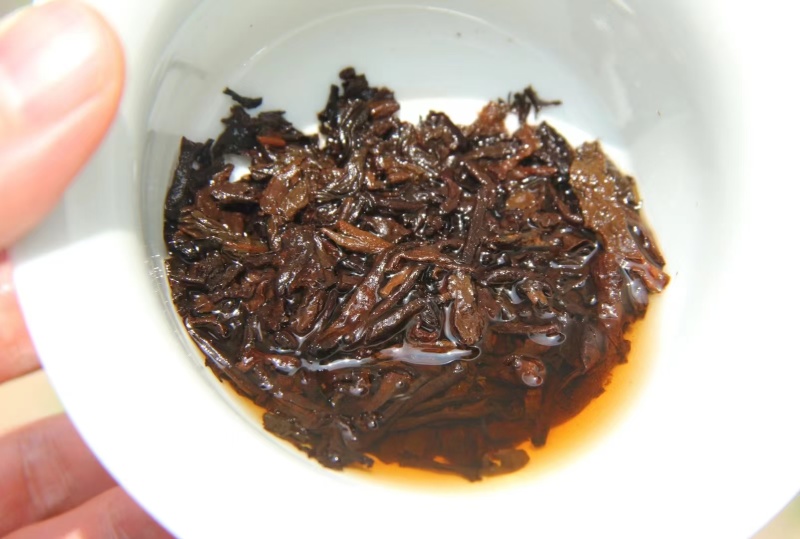 宫廷级别的老班章熟茶饼