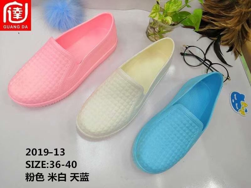 拖鞋厂批发，2元一对起
