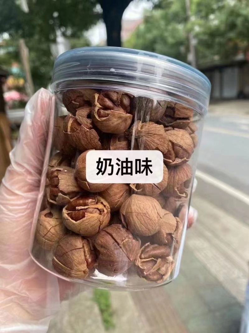 临安山核桃特好剥大果量大从优保质保量欢迎全国各地客商联系