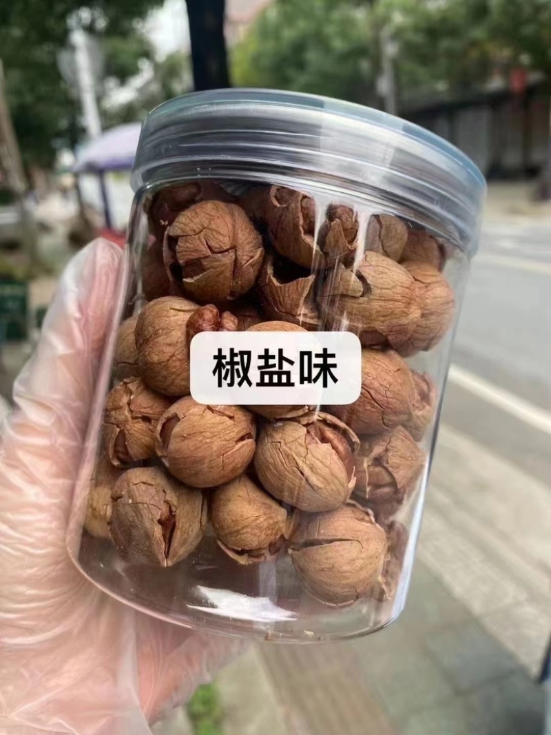 临安山核桃特好剥大果量大从优保质保量欢迎全国各地客商联系