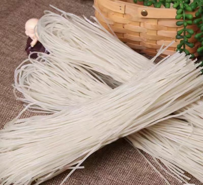 精品山药粉条一手货工厂直供产量大，量大质优多买优