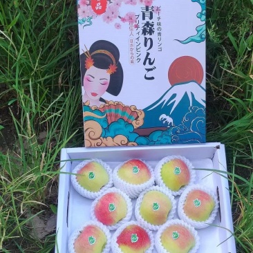 青岛青森水蜜桃苹果大量上市产地直发现摘现发