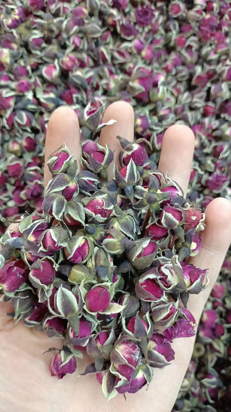 玫瑰花干花，一手货源，品质优良，欢迎致电联系。云南特产