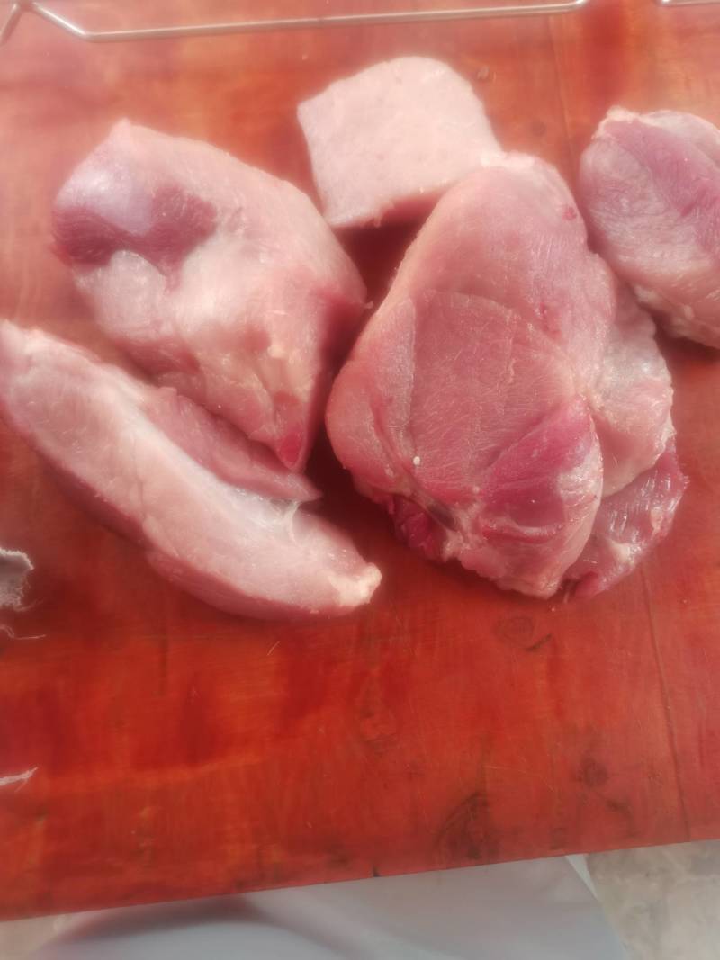 广西外三新鲜后腿瘦肉，量大价优，新鲜品质欢迎咨询