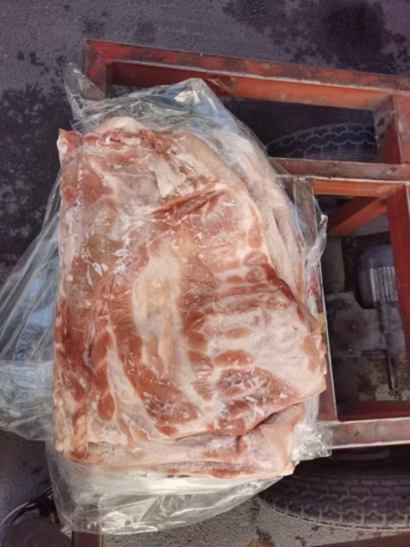 带皮大五花3-5片瘦度好质量有保证厂家直销