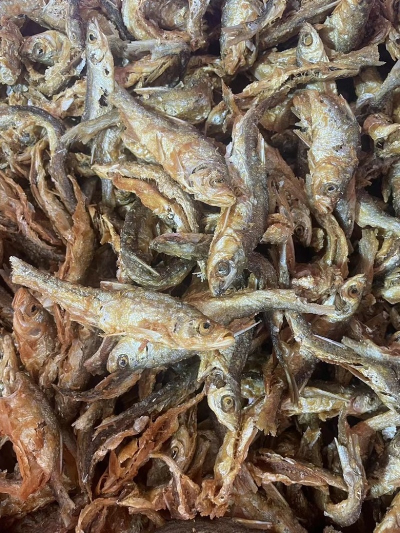 鱼干即食鱼干地摊电商批发香酥小河鱼干五香味鱼干