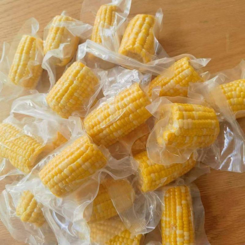 云南西双版纳金银花甜脆玉米