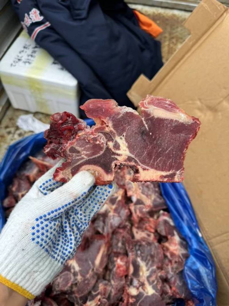 满肉牛脖骨