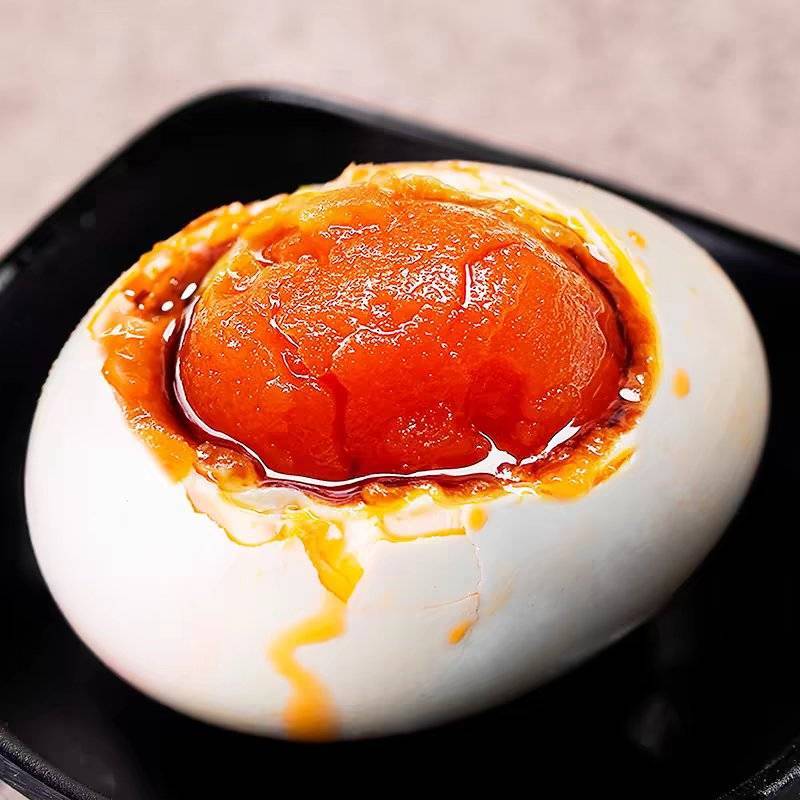 40-50克咸鸭蛋，独立真空包装，厂家直供。证件齐全。