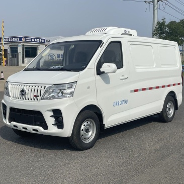 特价处理长安M80面包冷藏车