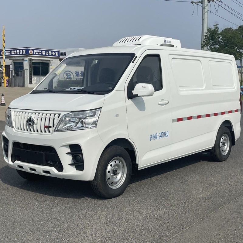 特价处理长安M80面包冷藏车