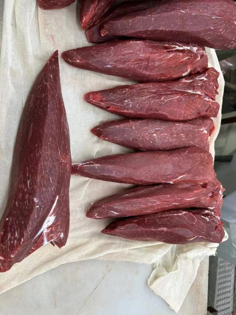 辣椒肉，公牛，前肩肉，纯干精修无油，瘦度高口感嫩