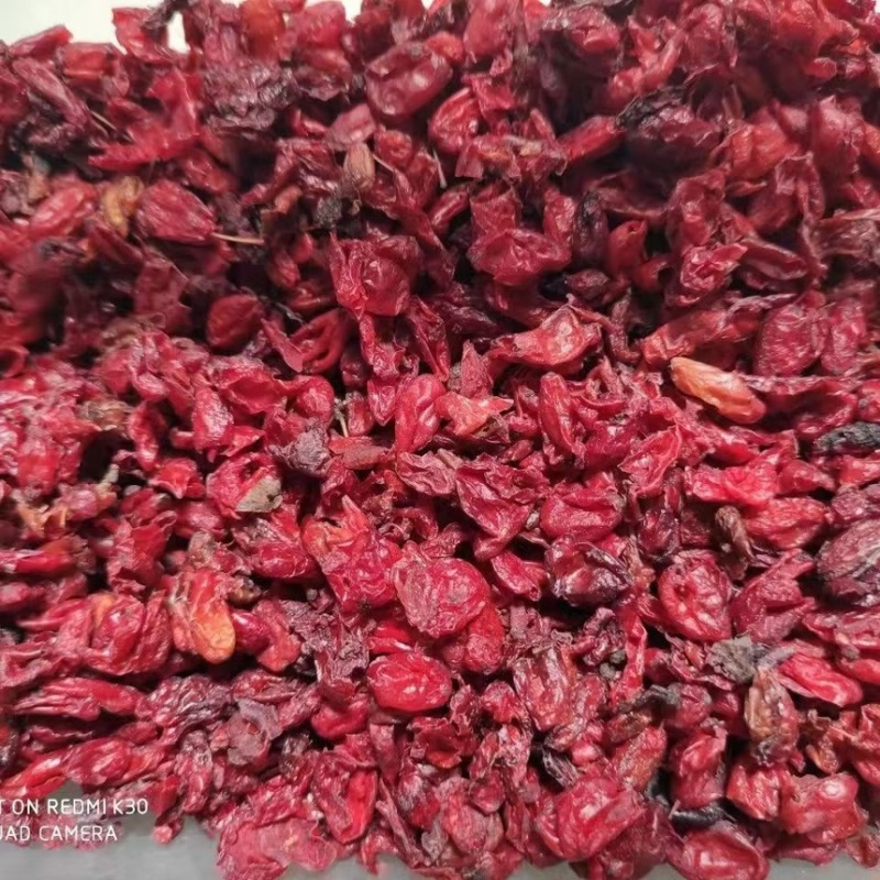 山芋肉枣皮，山茱萸产与秦岭山区，药用价值高，品质有所保证