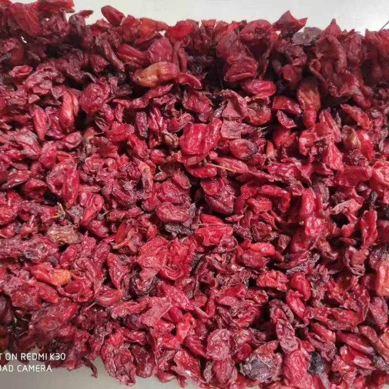 山芋肉枣皮，山茱萸产与秦岭山区，药用价值高，品质有所保证
