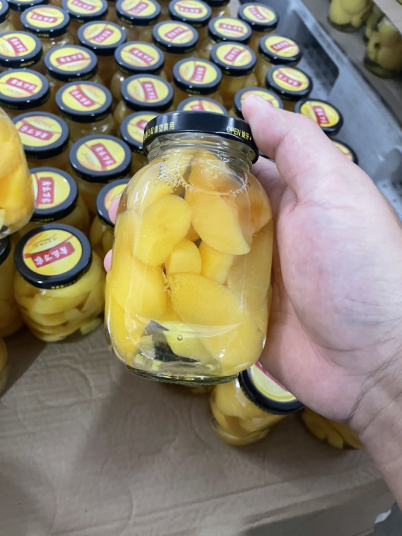 桃条罐头精品最新生产260瓶形有需要的老板欢迎联系