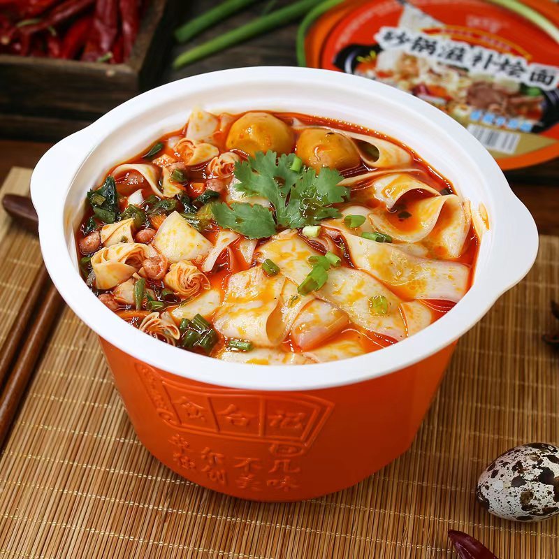 砂锅滋补烩面，甄选原料，劲道爽口，匠心美味