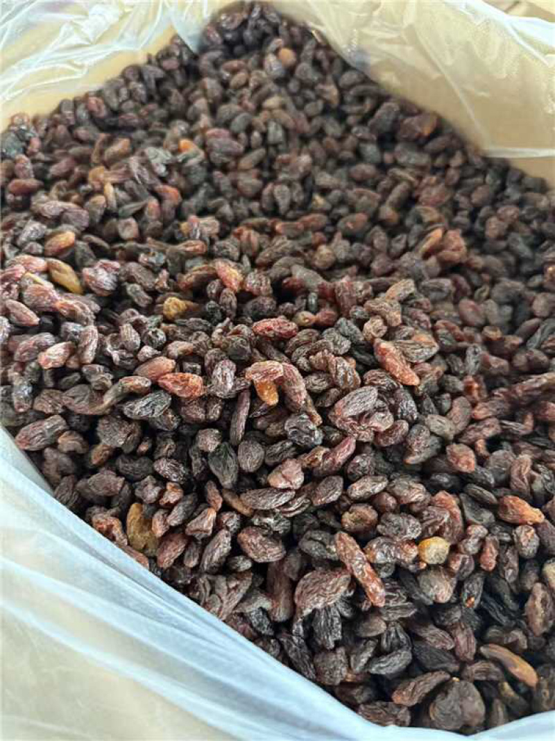 精品红提葡萄干，货源充足，产地直发，诚信经营，欢迎客商来电
