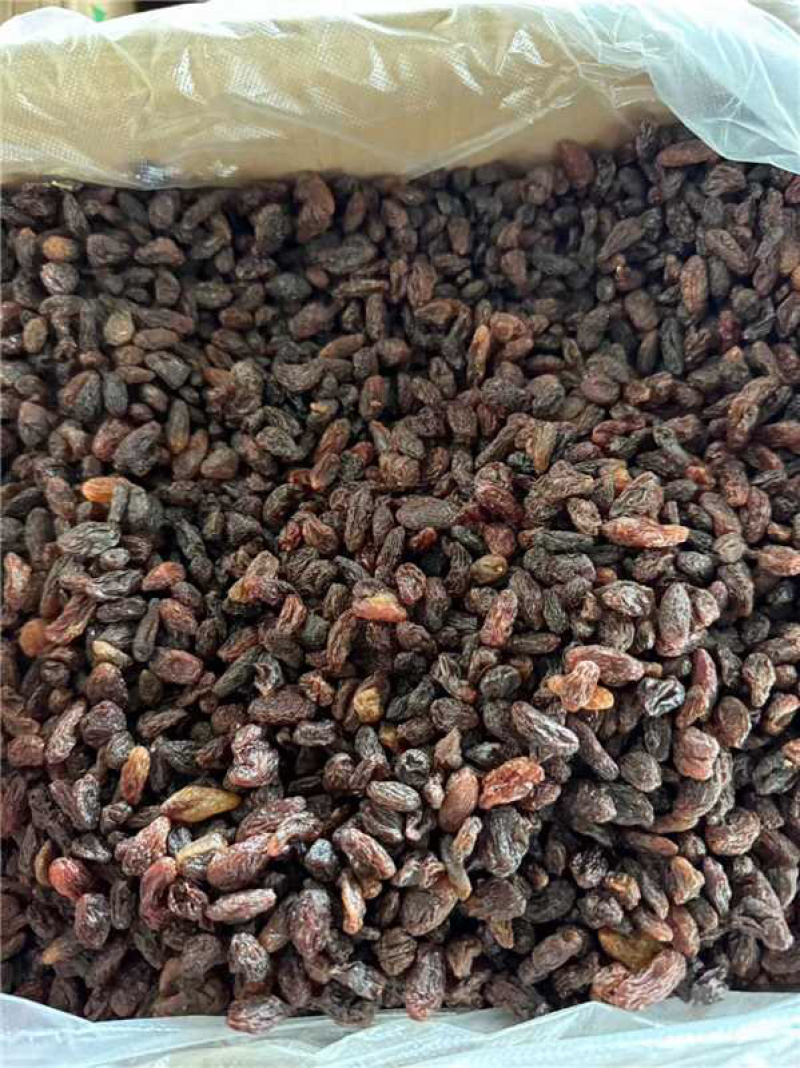 精品红提葡萄干，货源充足，产地直发，诚信经营，欢迎客商来电