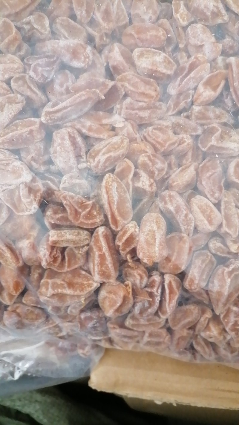黄皮干。干度好，味道佳，各种口味黄皮干都有，长期有货