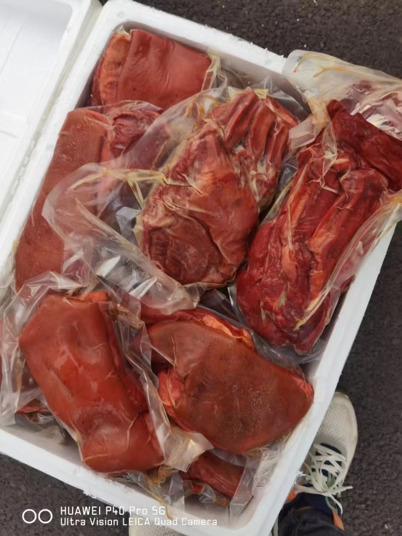 【卤味】带皮熟马肉