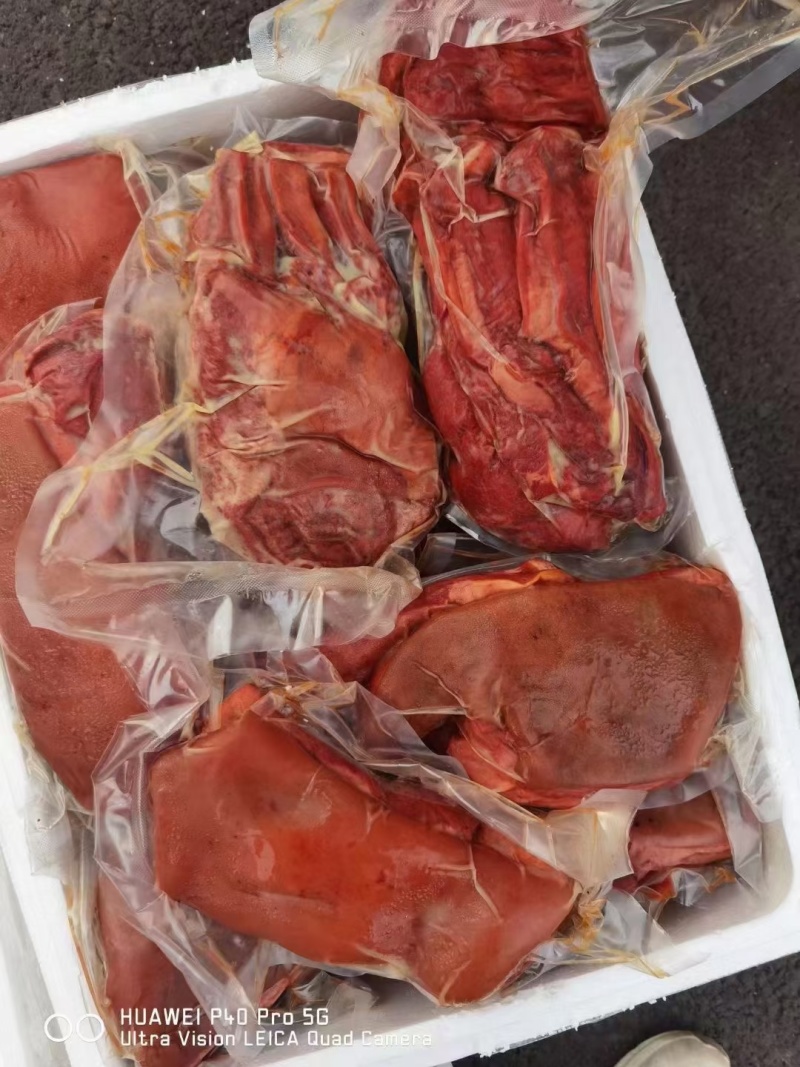 【卤味】带皮熟马肉