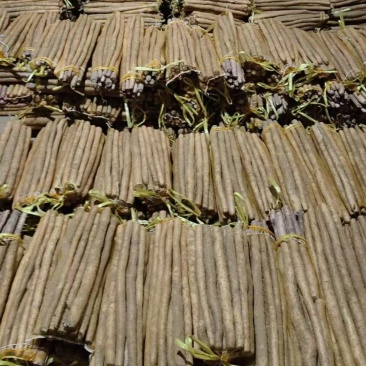 铁棍山药品种齐全，全国发货，量大从优，对接各大电商市场