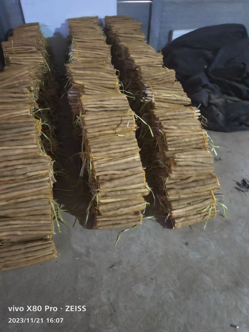 铁棍山药品种齐全，全国发货，量大从优，对接各大电商市场