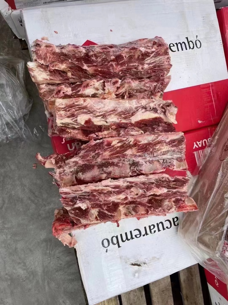 牛脊骨，特价牛脊骨，多肉牛脊骨都有货，需要的老板联系我