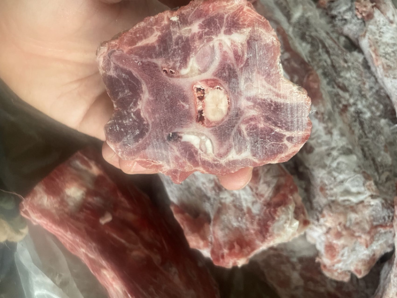 【热卖推荐】满肉大羊脖骨，物美价优，可长期合作