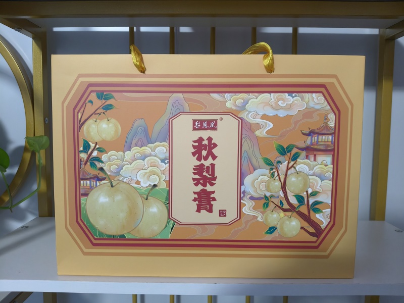 秋梨膏，梨膏礼盒装，高端大气，送礼不二选择，各大商超已入住