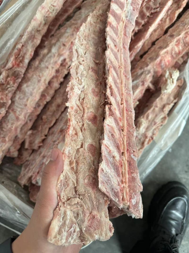 公司多个厂号的猪背骨临沂现货，有需要的联系，量大从优